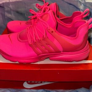 🔥 Nike Presto Fly Hot Pink Sneakers